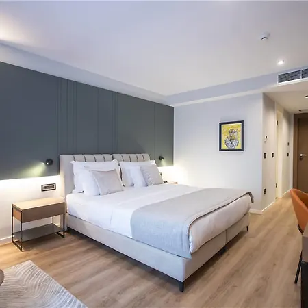 Elisa Affiliated By Melia Tirana