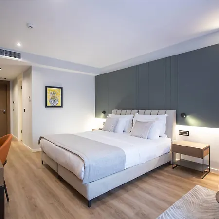 Elisa Affiliated By Melia Тирана