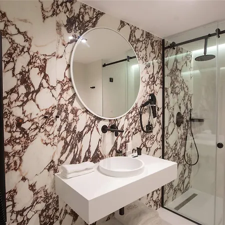 Elisa Affiliated By Melia Тирана