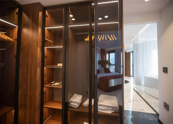 Elisa Affiliated By Melia * Tirana